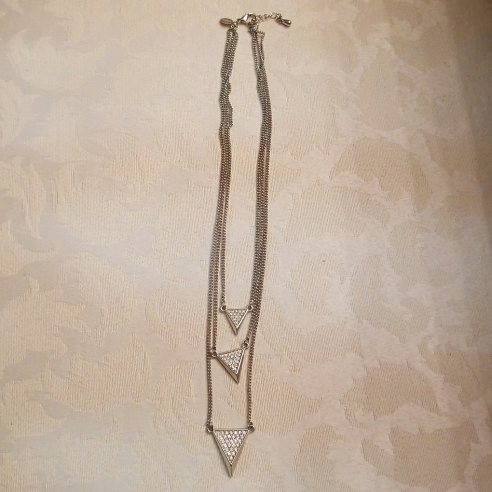Express triangle necklace!